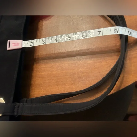 Vera Bradley quilted cloth handbag purse. Double handles 2 inside zipper pockets - Picture 8 of 10